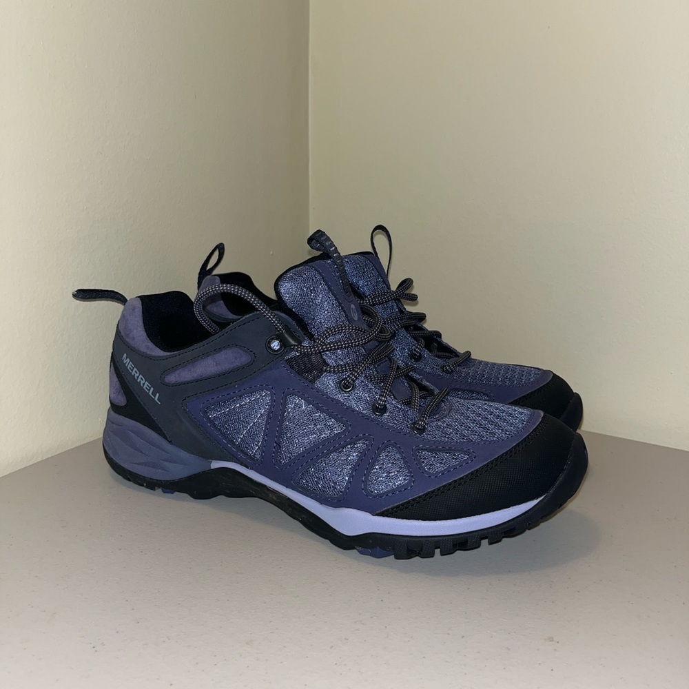 Women’s Crown Blue Merrill Performance Footware
